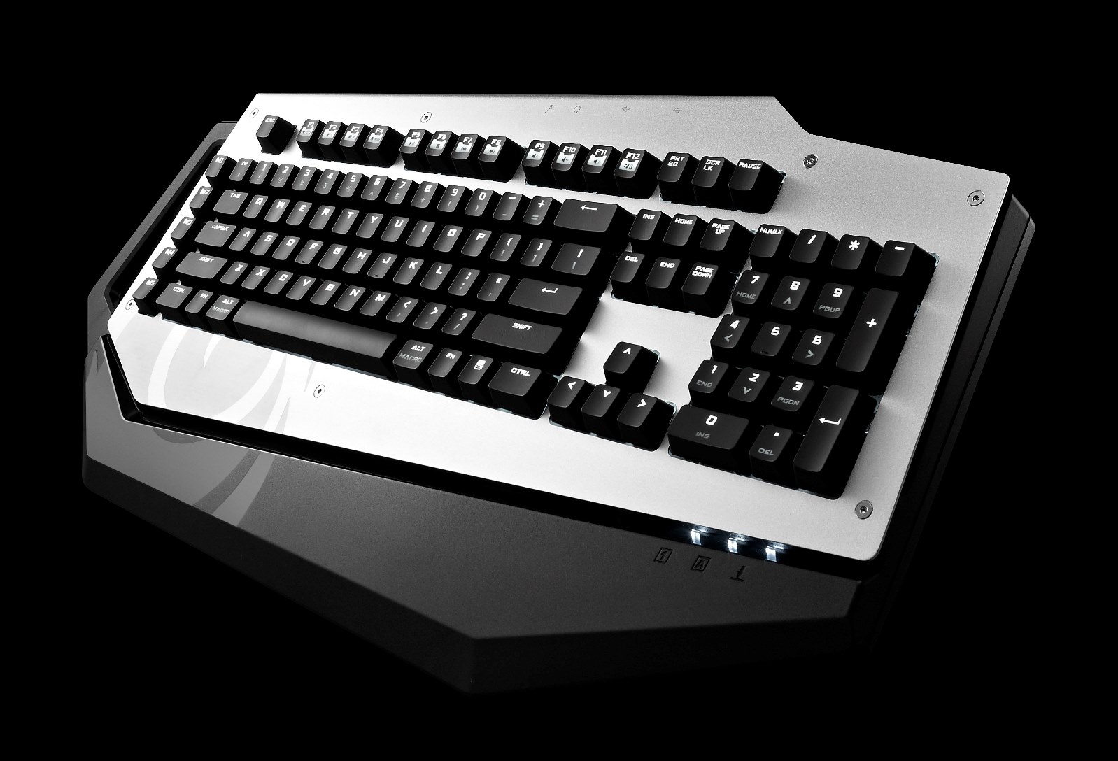CM Storm Mech 02