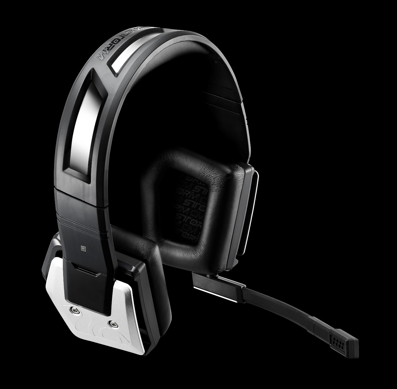 CM Storm Pulse-R 01