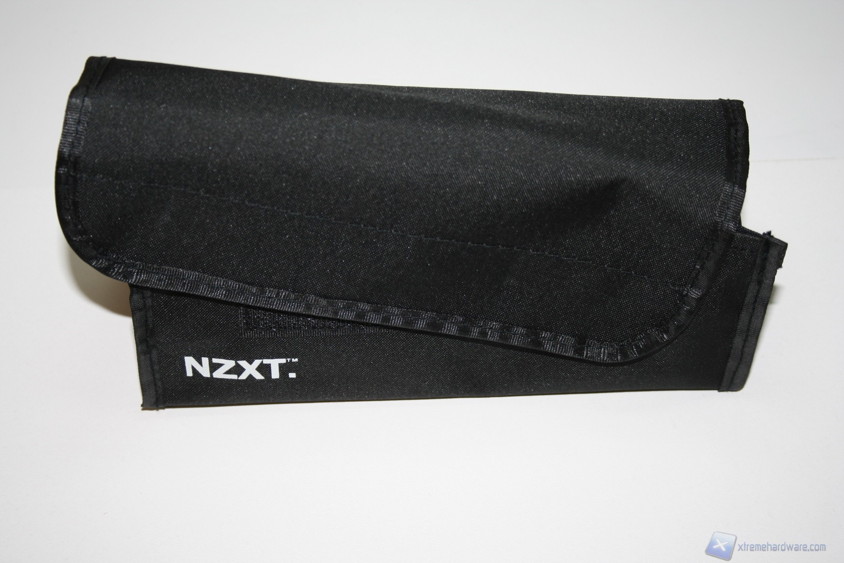 00012 NZXT-HALE90-850-M WWW.XTREMEHARDWARE.COM